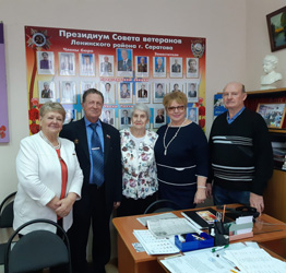 Александра Сызранцева встретилась с жителями Ленинского района